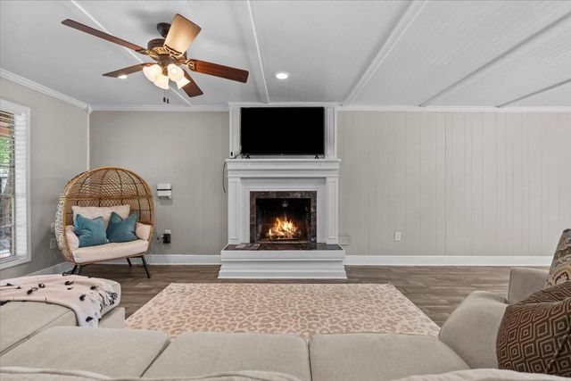 209 Palm Aire Drive, Friendswood, TX 77546