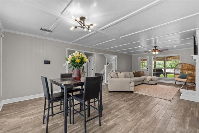 209 Palm Aire Drive, Friendswood, TX 77546
