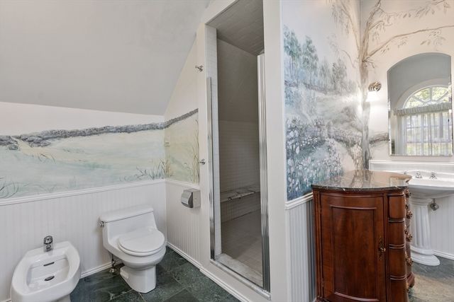 202 Paine St, Bellingham, MA 02019