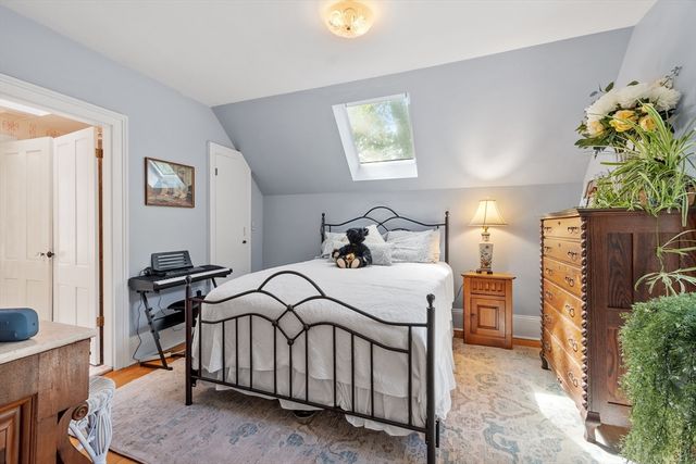 202 Paine St, Bellingham, MA 02019