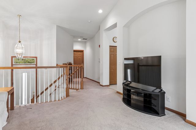 3332 ROSECROFT Lane, Naperville, IL 60564