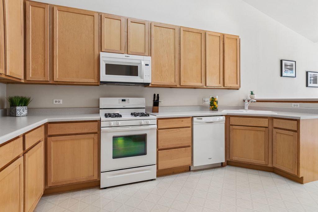 3332 ROSECROFT Lane, Naperville, IL 60564 — photo 4