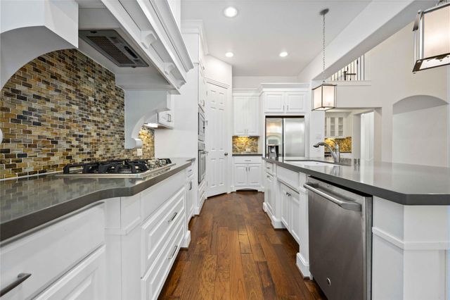 4110 Clover Ridge Lane, Sugar Land, TX 77479