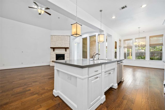 4110 Clover Ridge Lane, Sugar Land, TX 77479