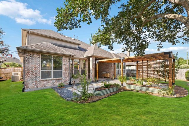 4110 Clover Ridge Lane, Sugar Land, TX 77479