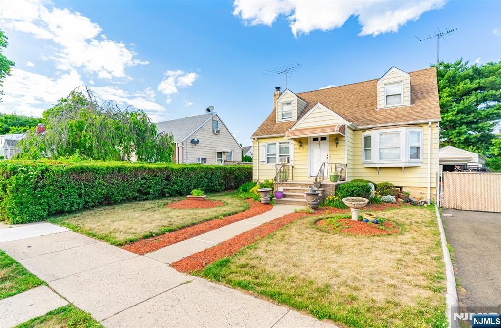 230-232 Sherwood Avenue, Paterson, NJ 07502