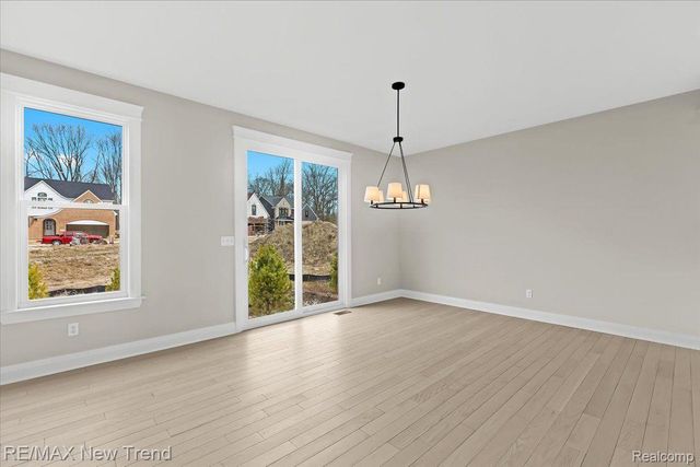 209 MOUNTAIN VIEW LANE, Milford Village, MI 48381