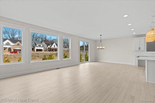 209 MOUNTAIN VIEW LANE, Milford Village, MI 48381