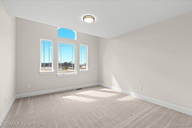 209 MOUNTAIN VIEW LANE, Milford Village, MI 48381