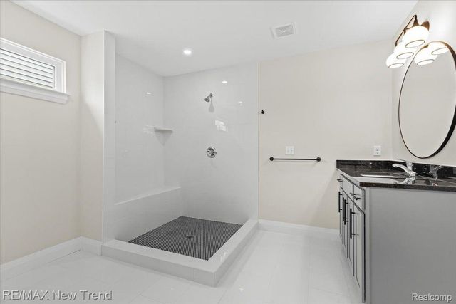 209 MOUNTAIN VIEW LANE, Milford Village, MI 48381