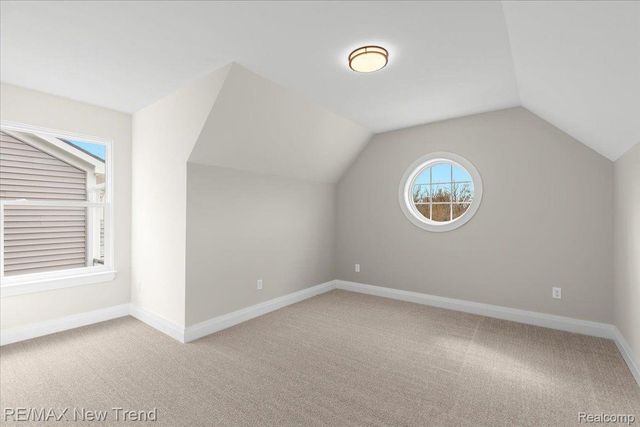 209 MOUNTAIN VIEW LANE, Milford Village, MI 48381