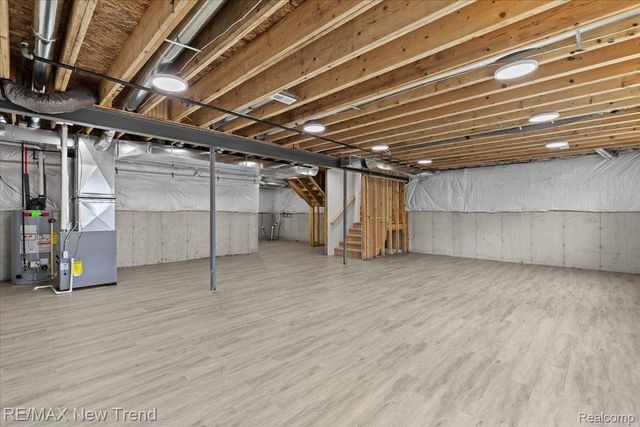 209 MOUNTAIN VIEW LANE, Milford Village, MI 48381