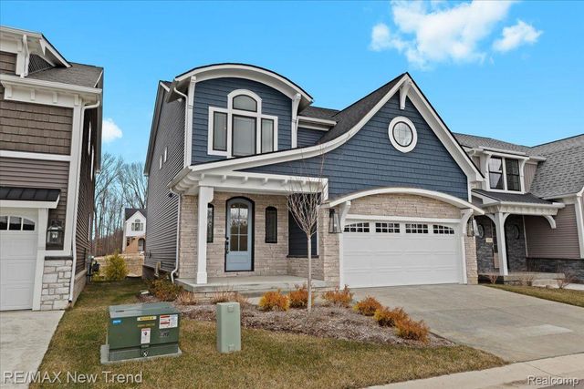 209 MOUNTAIN VIEW LANE, Milford Village, MI 48381