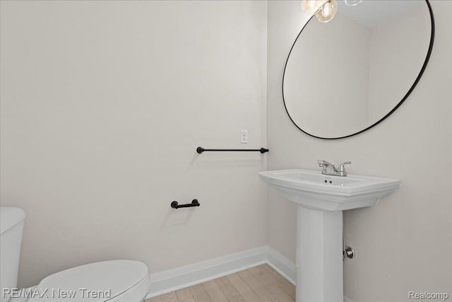 209 MOUNTAIN VIEW LANE, Milford Village, MI 48381