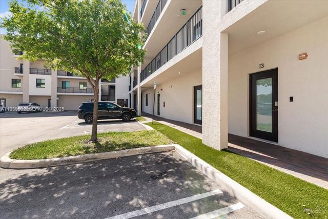 4636 NW 84th Ave 13, Doral, FL 33166