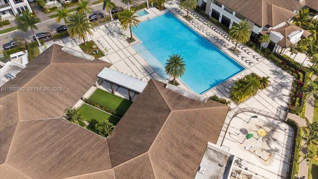 4636 NW 84th Ave 13, Doral, FL 33166