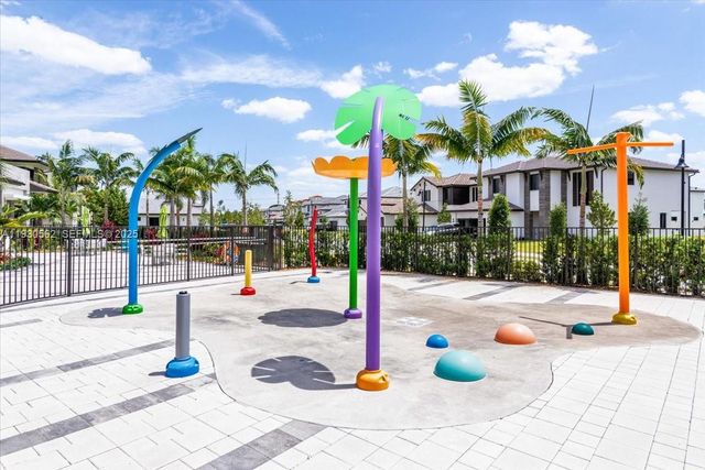 4636 NW 84th Ave 13, Doral, FL 33166