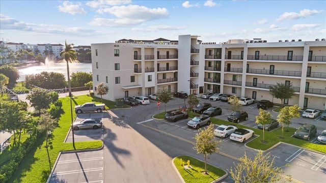 4636 NW 84th Ave 13, Doral, FL 33166