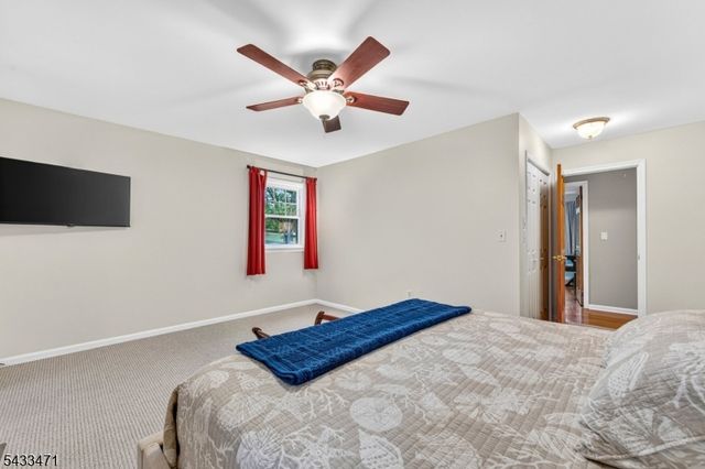 31 Samuel Dr, Raritan Twp., NJ 08822