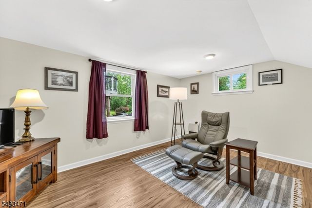 31 Samuel Dr, Raritan Twp., NJ 08822
