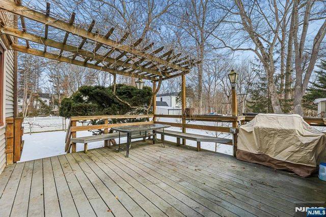 61 Julia Street, Closter, NJ 07624