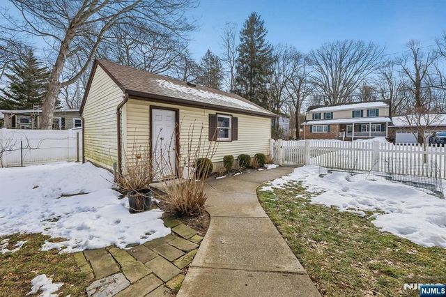 61 Julia Street, Closter, NJ 07624