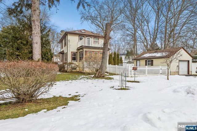 61 Julia Street, Closter, NJ 07624