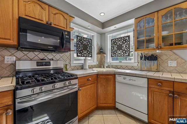 61 Julia Street, Closter, NJ 07624