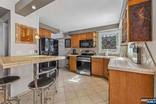 61 Julia Street, Closter, NJ 07624