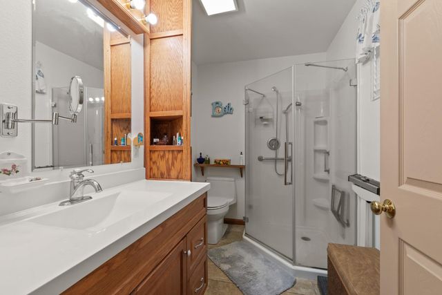 5813 Rich Hill Dr, Orangevale, CA 95662