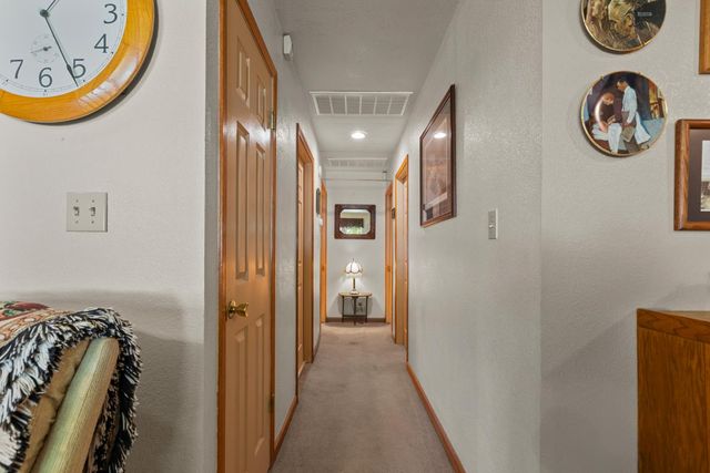 5813 Rich Hill Dr, Orangevale, CA 95662