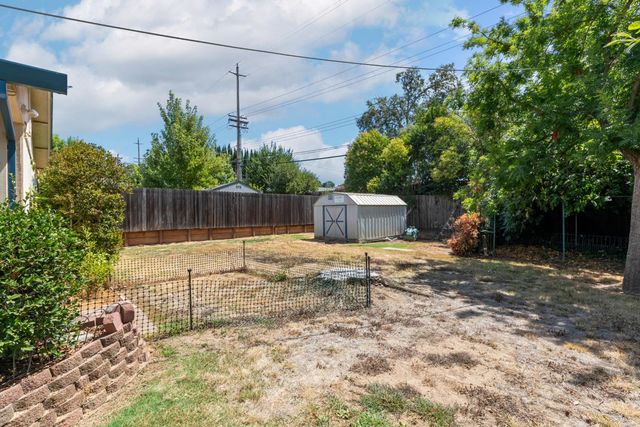 5813 Rich Hill Dr, Orangevale, CA 95662