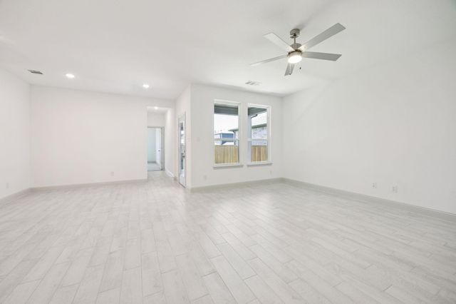 606 aroco Bend, Princeton, TX 75407