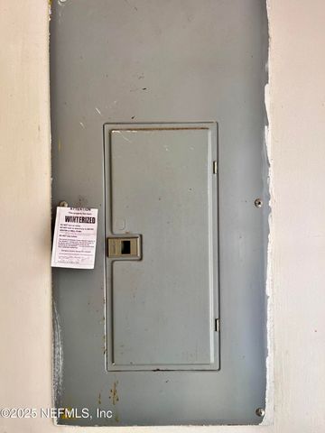 8020 OAKWOOD Street, Jacksonville, FL 32208