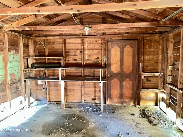 8020 OAKWOOD Street, Jacksonville, FL 32208