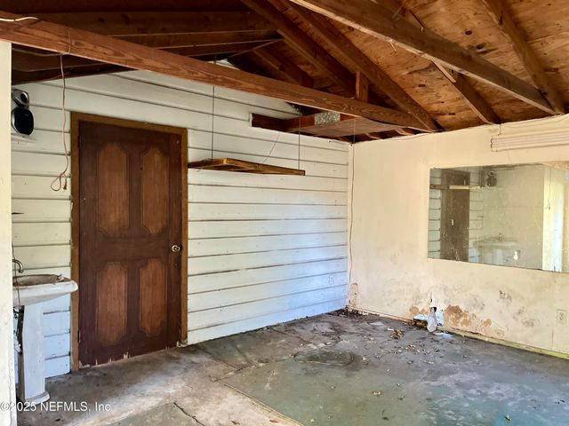 8020 OAKWOOD Street, Jacksonville, FL 32208