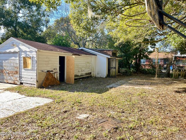 8020 OAKWOOD Street, Jacksonville, FL 32208