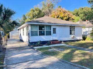 8020 OAKWOOD Street, Jacksonville, FL 32208