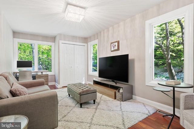 4757 UPPER MOUNTAIN RD, New Hope, PA 18938