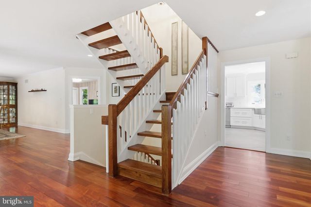 4757 UPPER MOUNTAIN RD, New Hope, PA 18938