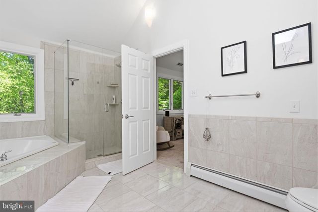 4757 UPPER MOUNTAIN RD, New Hope, PA 18938