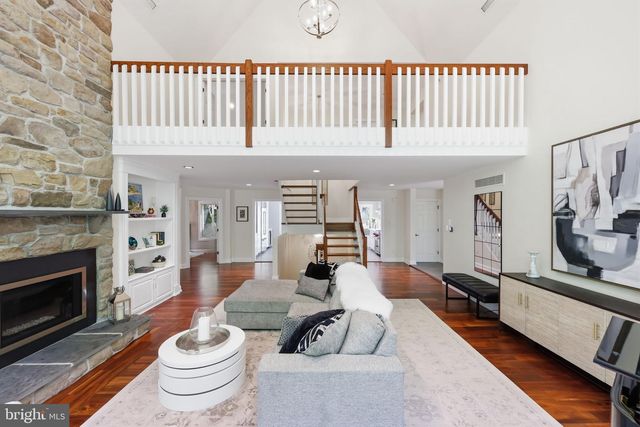 4757 UPPER MOUNTAIN RD, New Hope, PA 18938