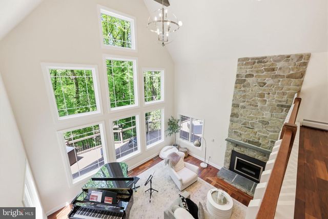 4757 UPPER MOUNTAIN RD, New Hope, PA 18938