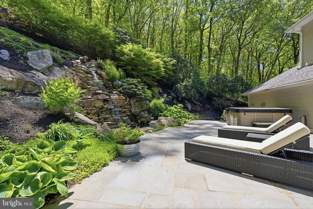 4757 UPPER MOUNTAIN RD, New Hope, PA 18938