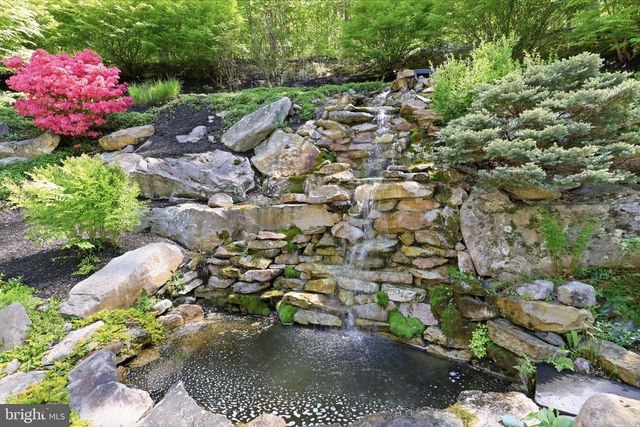 4757 UPPER MOUNTAIN RD, New Hope, PA 18938