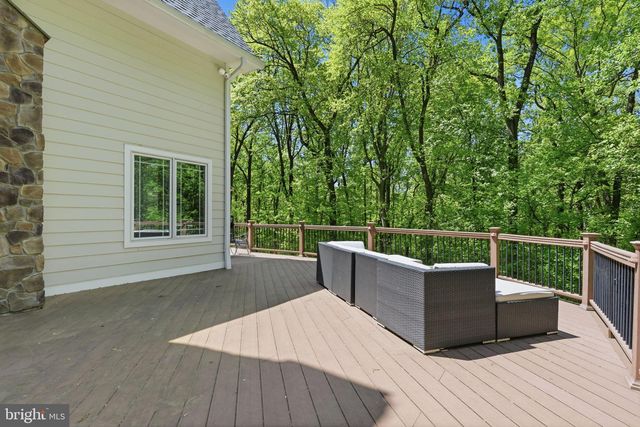 4757 UPPER MOUNTAIN RD, New Hope, PA 18938
