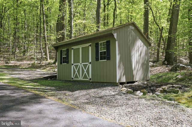 4757 UPPER MOUNTAIN RD, New Hope, PA 18938