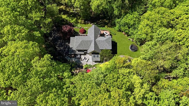 4757 UPPER MOUNTAIN RD, New Hope, PA 18938