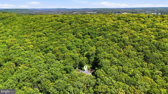 4757 UPPER MOUNTAIN RD, New Hope, PA 18938