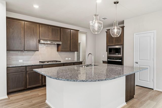 231 Bright Valley Way, Richmond, TX 77406